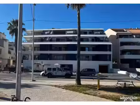 parking front de mer plage des capucins