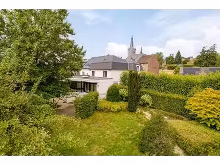 charmante maison sur deux parcelles  jardin paysager et fle