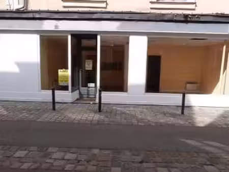 location bureaux et commerces à craon (53400) : à louer / 53m² craon