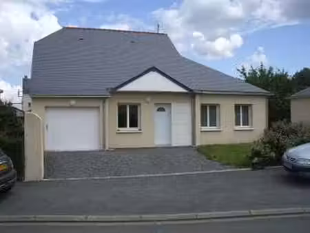 location maison au lion-d'angers (49220) : à louer / 88m² le lion-d'angers