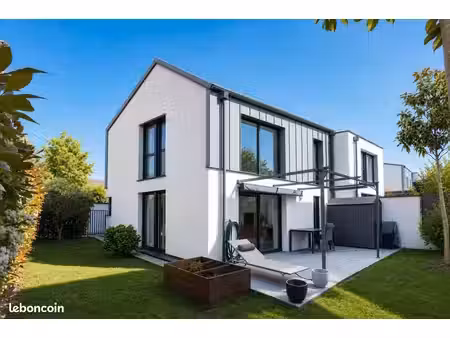 maison récente t6 140m2 avec jardin - sous garantie - bron centre - quartier mairie