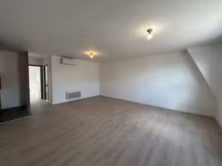 appartement une chambre sis dans le centre de péruwelz