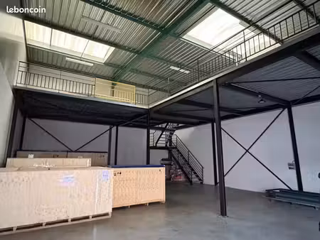 local d'activité 500 m²