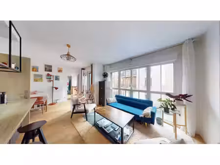 appartement 4 pieces + balcon + parking