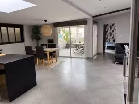 location appartement 5 pièces à hyères (83400) : à louer 5 pièces / 120m² hyères
