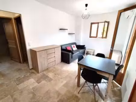 location appartement 2 pièces meublé à tourrettes (83440) : à louer 2 pièces meublé / 32m²