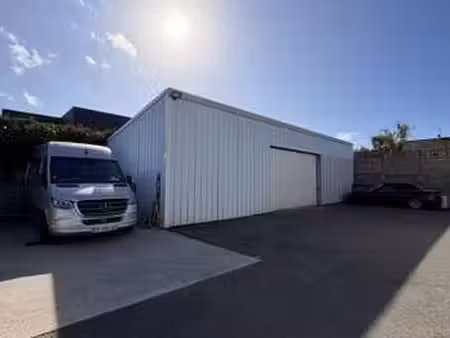 location bureaux et commerces à saint-malo (35400) : à louer / 94m² saint-malo