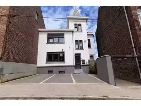 jolie maison bourgeoise 4 chambres avec piscine