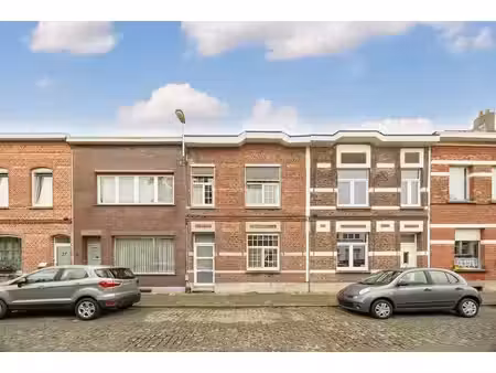 karaktervolle woning met ruime slaapkamers en zuidgericht...