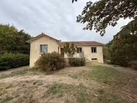 vente maison 5 pièces 160.29 m² à savigny-lévescault (86800)  158 500 €