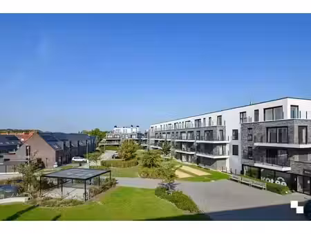nieuwbouwappartement met twee slaapkamers in hartje emelgem