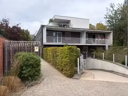 appartement meublé 1 chambre avec terrasse et garage