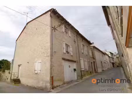 maison en pierre au cœur du ruffec historique