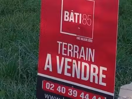 vente terrain à sainte-pazanne (44680) : à vendre / 371m² sainte-pazanne