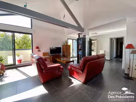 duplex de luxe à vendre dans le quartier saint pierre-la rudelière
