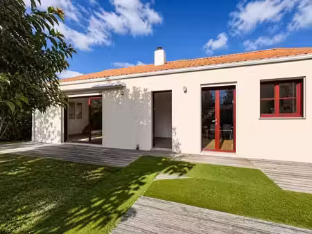 vente maison 6 pièces 142 m² à la roche-sur-yon (85000)  297 900 €