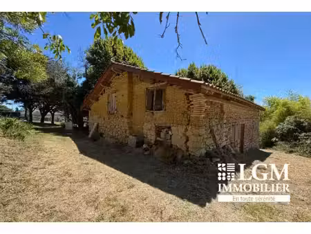 l'honor-de-cos - batisse avec fort potentiel sur terrain de 9 674 m²