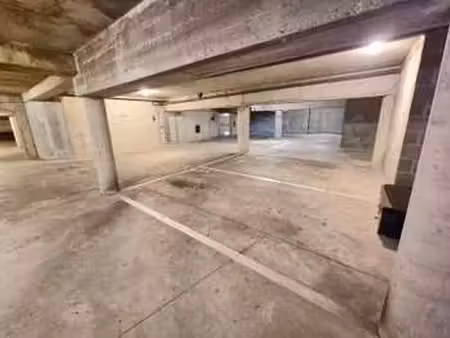 vente garage et parking à saint-malo (35400) : à vendre / 12m² saint-malo
