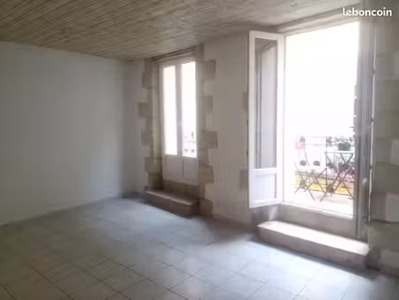 2 pièces - quartier piéton coup de coeur avec balcon cave partagée + petite pièce indépend