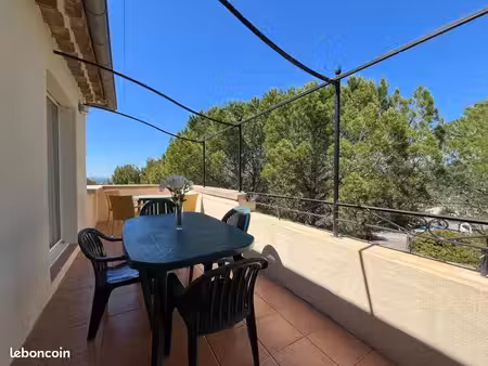 appartement 3 pièces  double terrasse avec vue