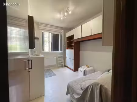 appartement 1 pièce 9 m²