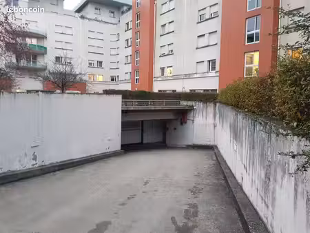 location garage échirolles