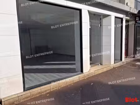 local commercial à vendre