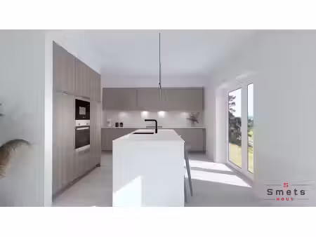 maison spacieuse avec 3 chambres et grenier polyvalent