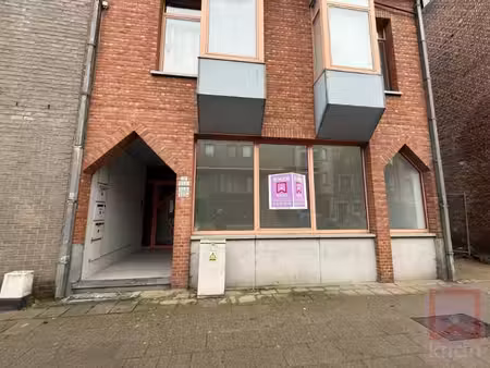 ruim gelijkvloersapp (100m²) in centrum geel
