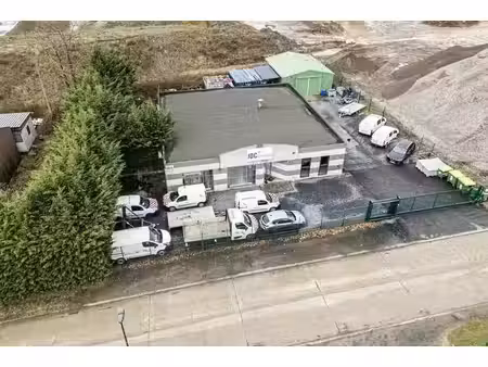 ensemble de bureaux avec entrepôt idéalement situé à berniss