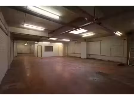 entrepôt / atelier de ± 310 m² à anderlecht