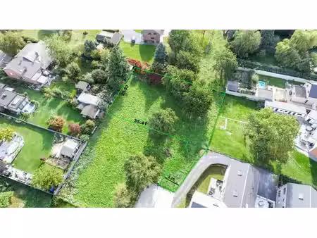terrain (arrière zone) de 1226 m²