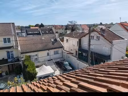 appartement au 2ème et dernier étage calme et très clair