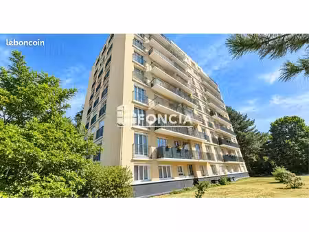 2 pieces avec balcon
