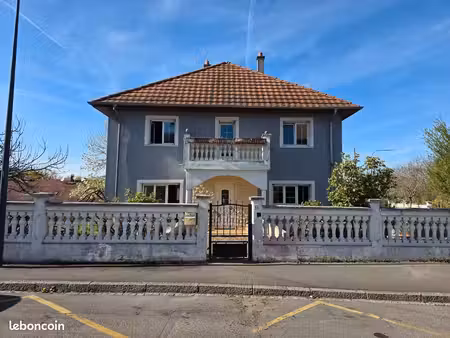 grande maison individuelle