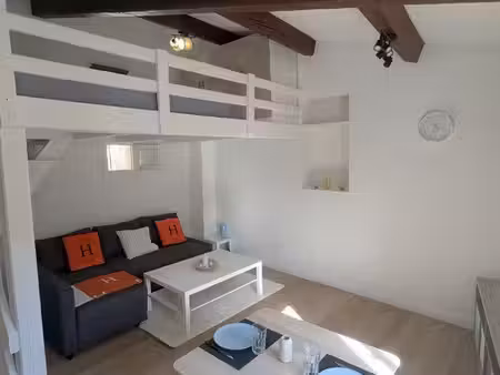 très joli et grand studio/t2 mezzanine centre ville la valette la garde