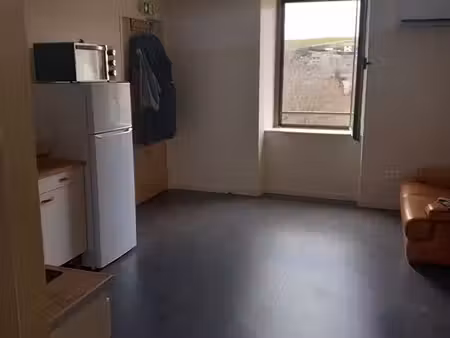 joli duplex dans bâtiment rénové