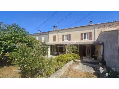 maison 3 chambres avec jardin clos beau potentiel après ré