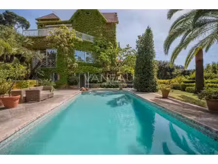 villa de luxe à vendre dans le quartier terrefial
