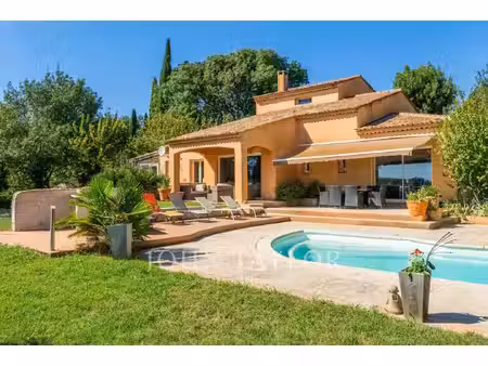 maison de luxe à vendre dans le quartier plateau de puyricard-la trévaresse