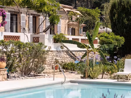 ferme à vendre à antibes