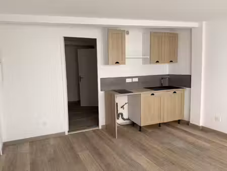 appartement vide à louer à l'année