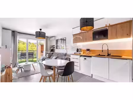 appartement avec terrasse auribeau-sur-siagne (06)