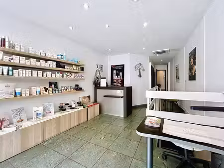 fonds de commerce 65 m2 institut de beauté