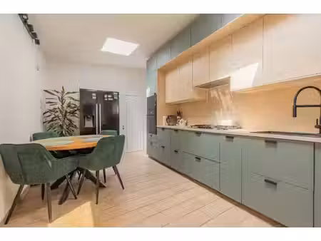 maison familiale écoénergétique (peb b) offrant un espace...