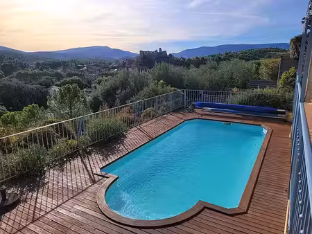 mmaison 5 chambres avec piscine et garage– corbières