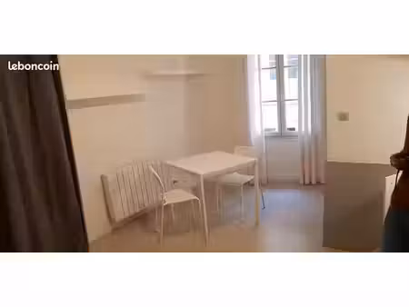 studio meublé