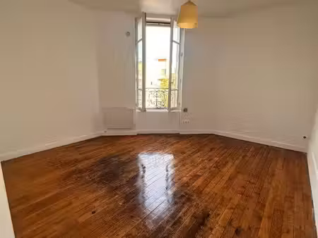 location f2
