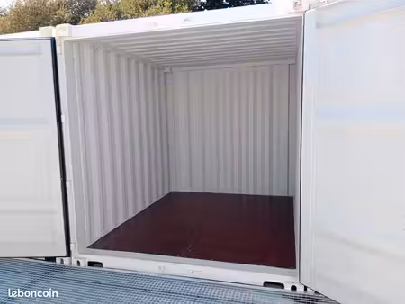 box de stockage 16m3 en location - assurance incluse - accès libre 24h/24 sans rdv - tarif