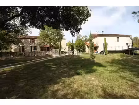 maison de pays celles 8 pièces 230 m2 sur 1 8 ha - dépendances